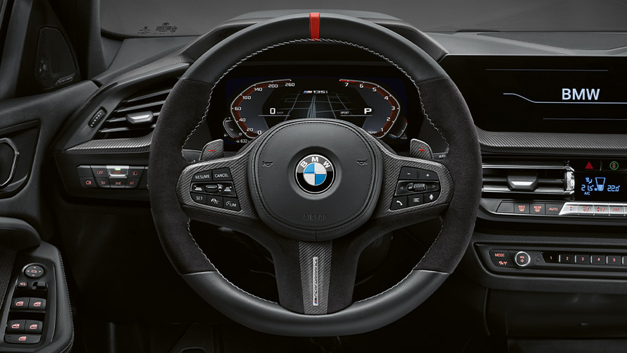 BMW M Performance kormánykerék BMW M Performance kormánykerék karbonszálas/Alcantara borítással, BMW nyári ajánlatok