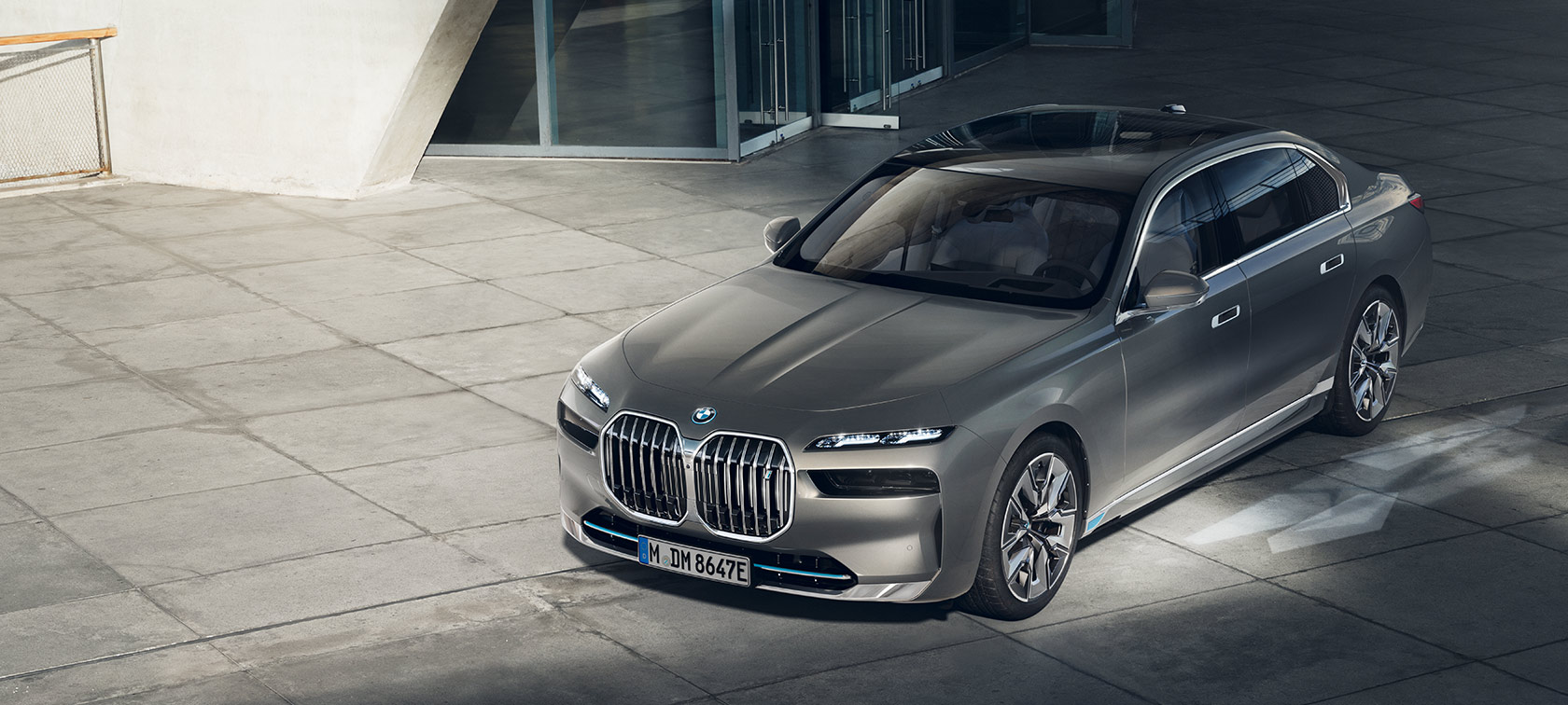 AZ ÚJ BMW i7 LIMOUSINE