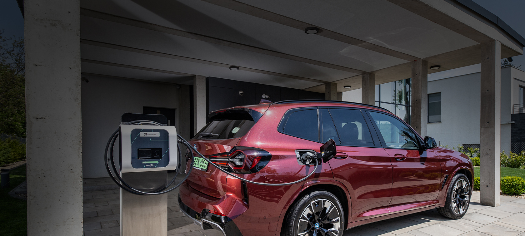 BMW Otthontöltés ajánlat powered by Parkl