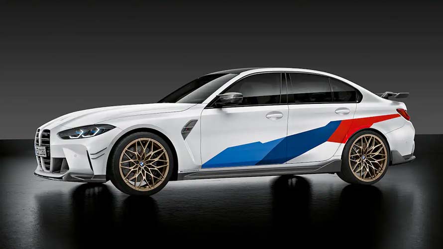 Álló helyzetében is sugárzik róla a gyorsaság – a BMW M3 Competition Limousine M Performance Parts tartozékokkal.