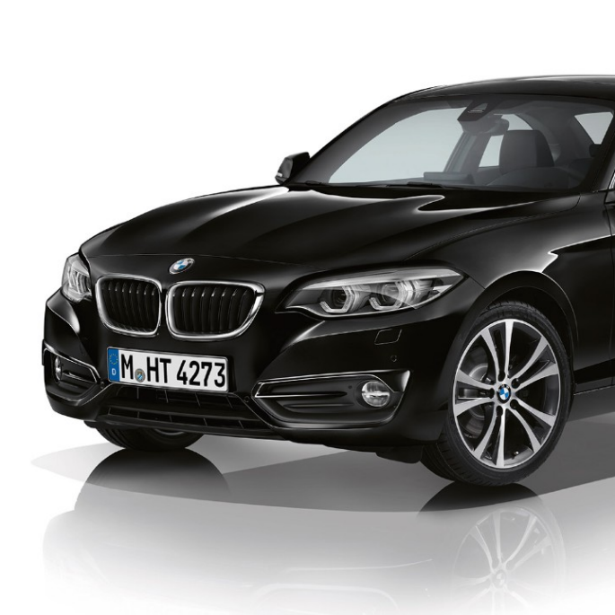 BMW 2-es Coupé, a Sport Line modellváltozat háromnegyedes elölnézetből BMW 2-es Coupé, a Sport Line modellváltozat háromnegyedes elölnézetből